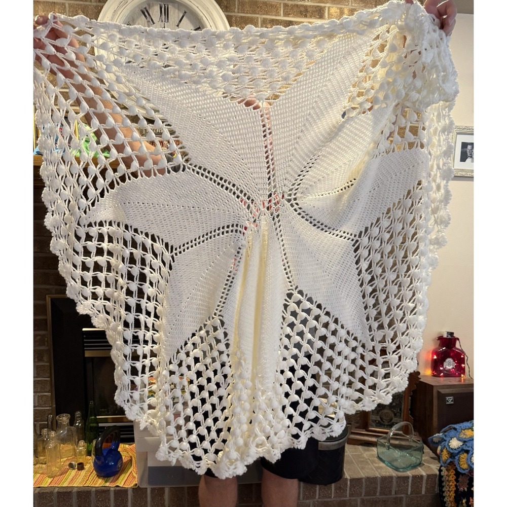 🧶🌸 Hand Crocheted Round Tablecloth – 48" Diameter 🌸🧶